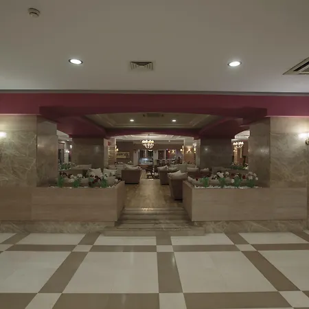 Sunis Kumkoey & סייד