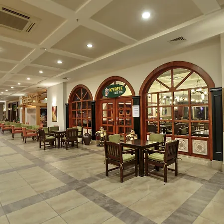 Sunis Kumkoey & אתר נופש 5*