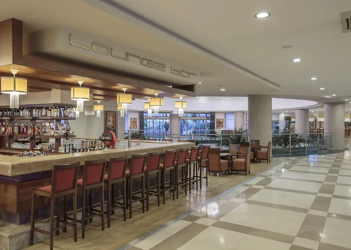 Sunis Kumkoey & Сиде