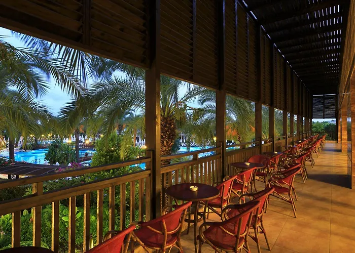 리조트 Sunis Kumkoey & 시데